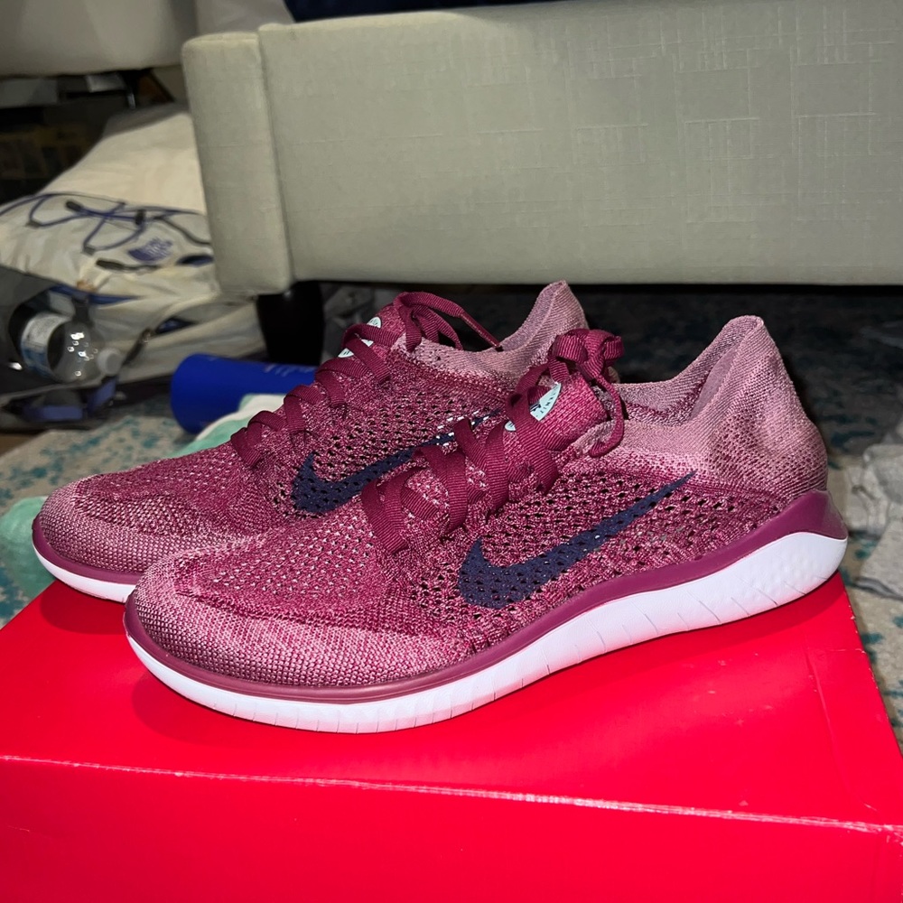 Nike Womens Freerun Flyknit 9.5